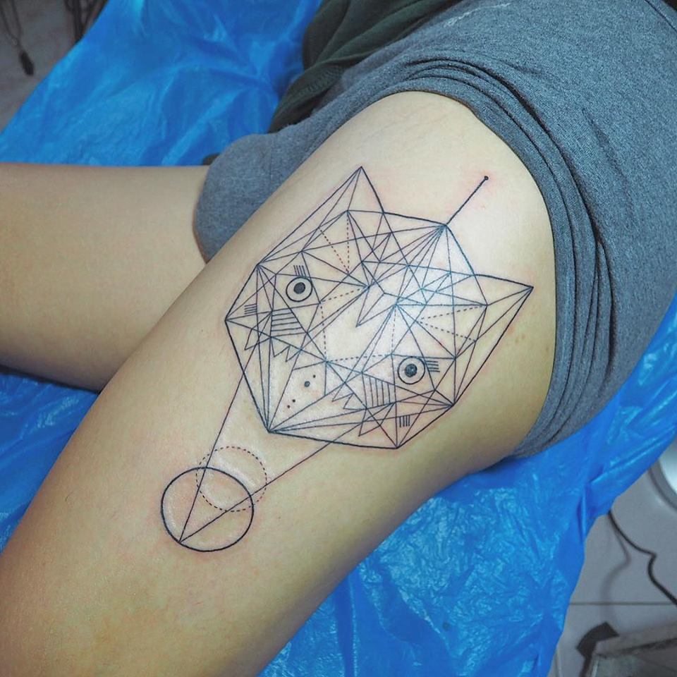 Geo cat, geometrical tattoo