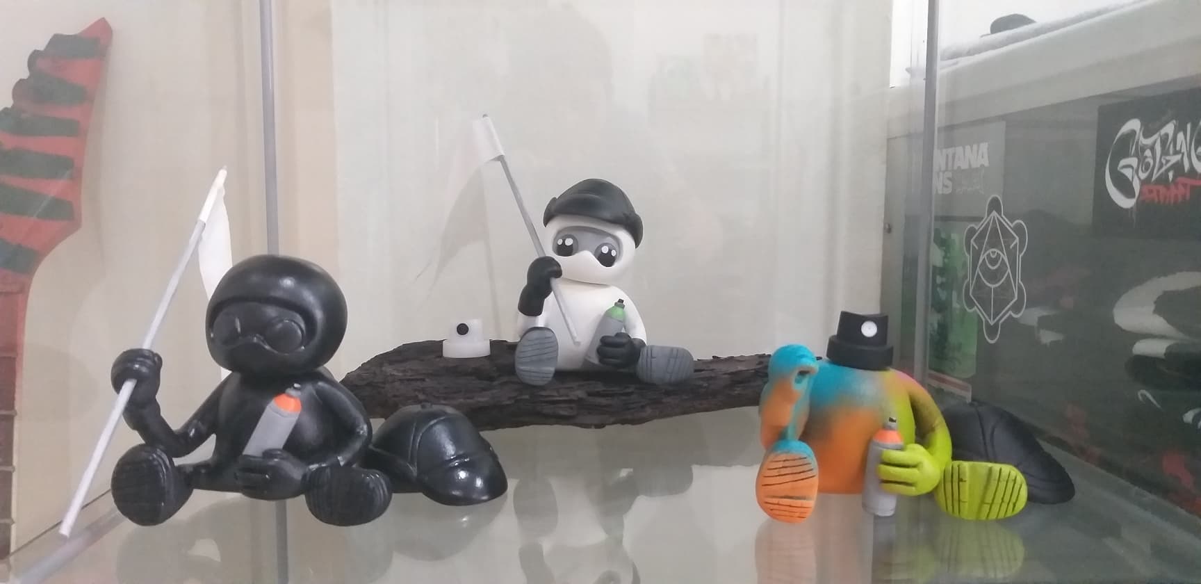 Mute Art Toy 2, Black & white or colors